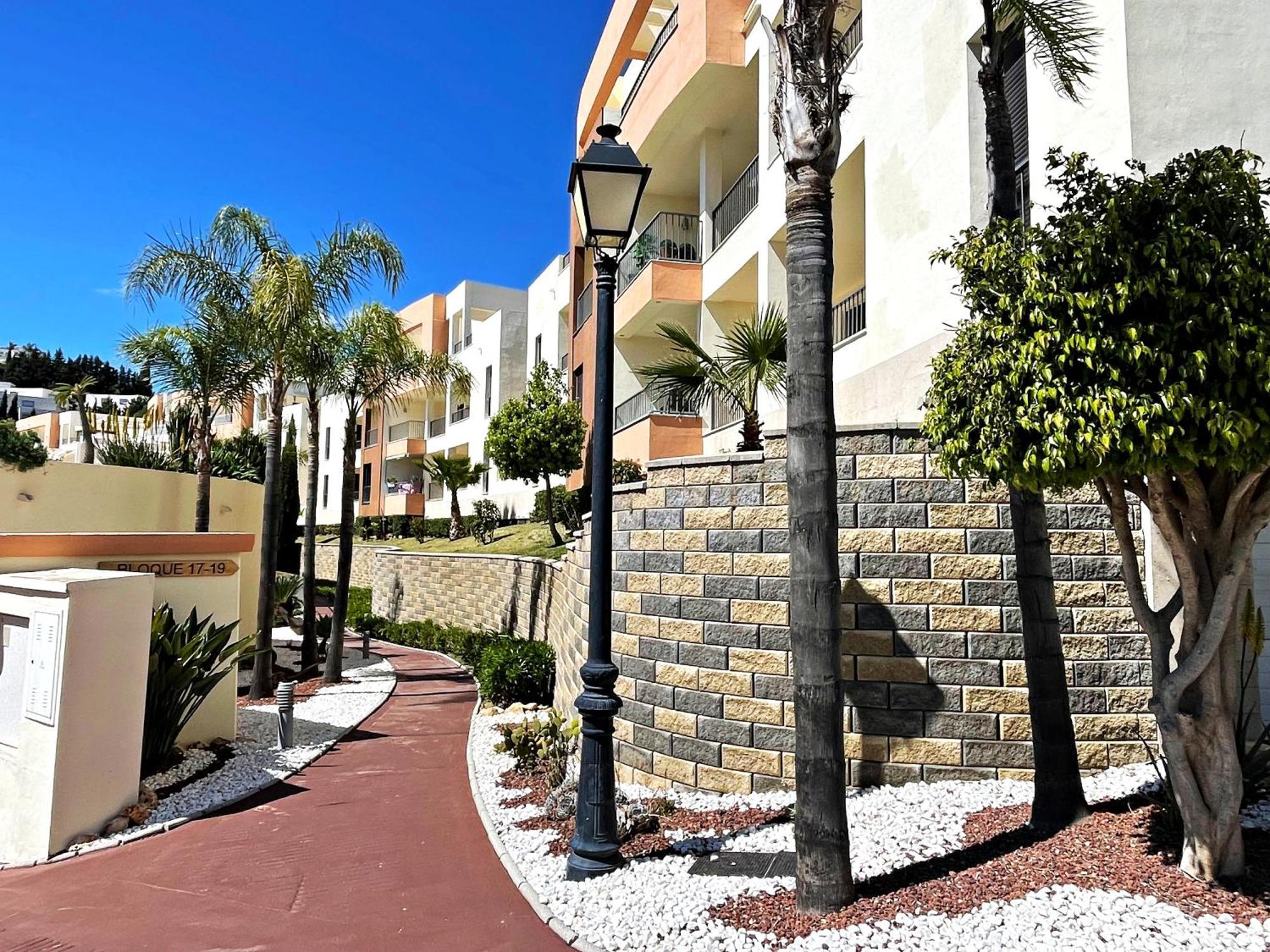 Spectacular Views - Luxury Apartment In Resort - Marbella Hills Exteriör bild