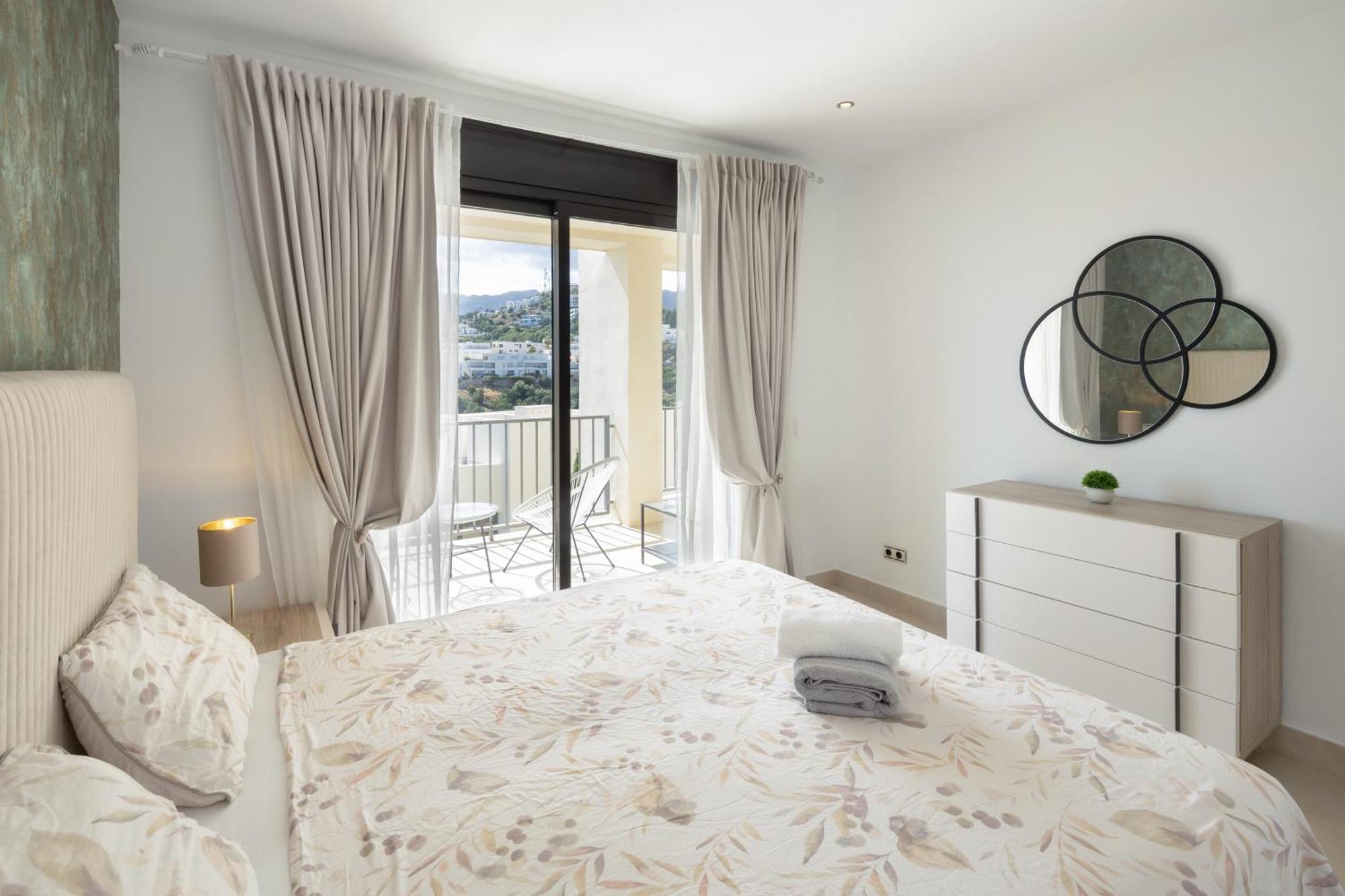 Spectacular Views - Luxury Apartment In Resort - Marbella Hills Exteriör bild